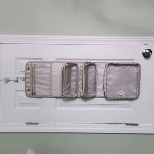 Cosmetic clutch bag ** New
